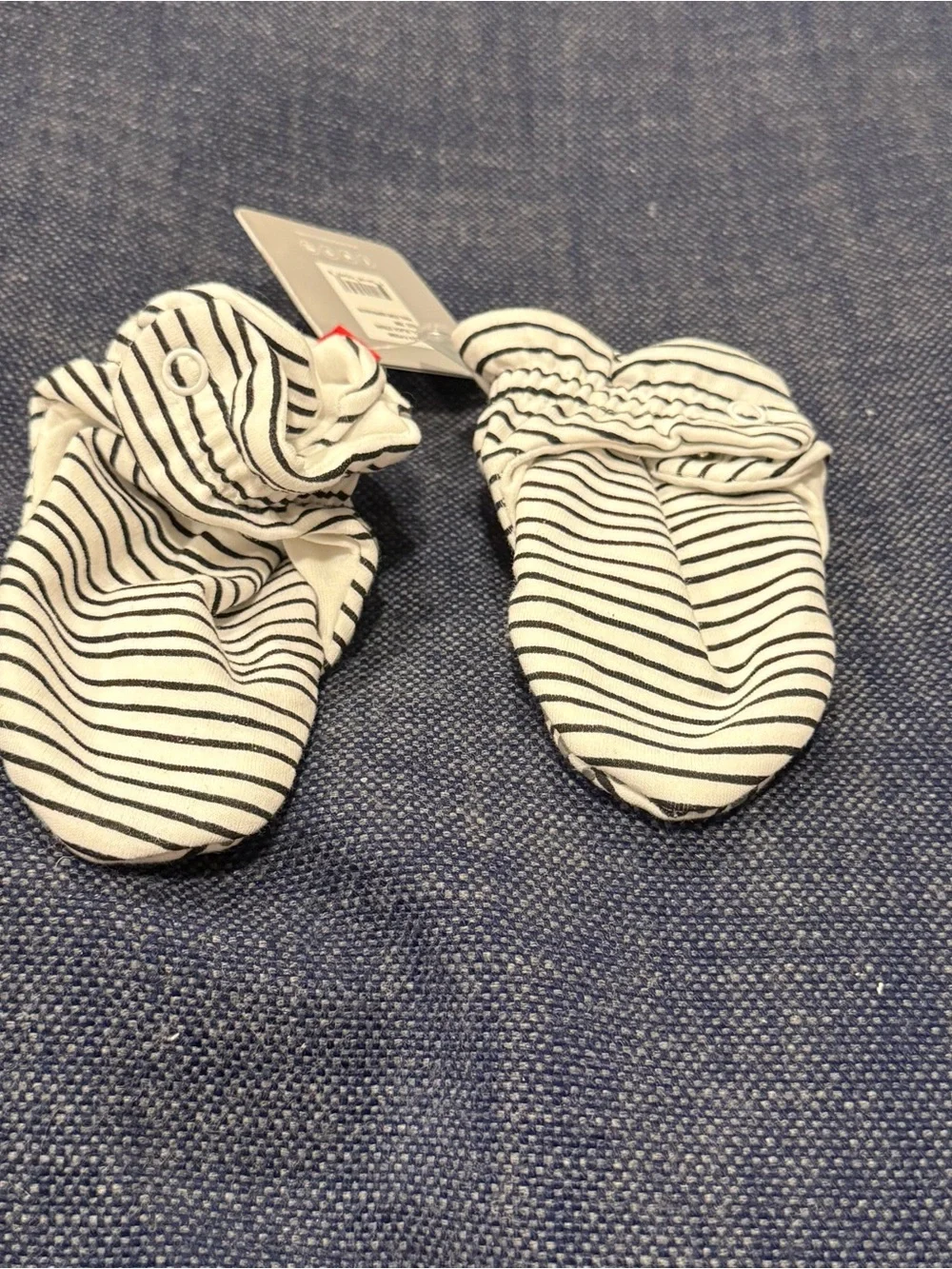 NEW Zutano Black & White Striped Baby Gripper Booties Shoes 18 months